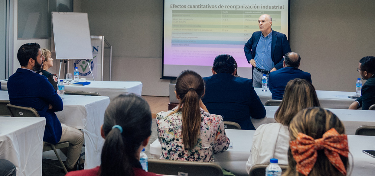 El economista Marco Morales presenta diagnóstico del sistema de pensiones de Chile y sus lecciones para RD